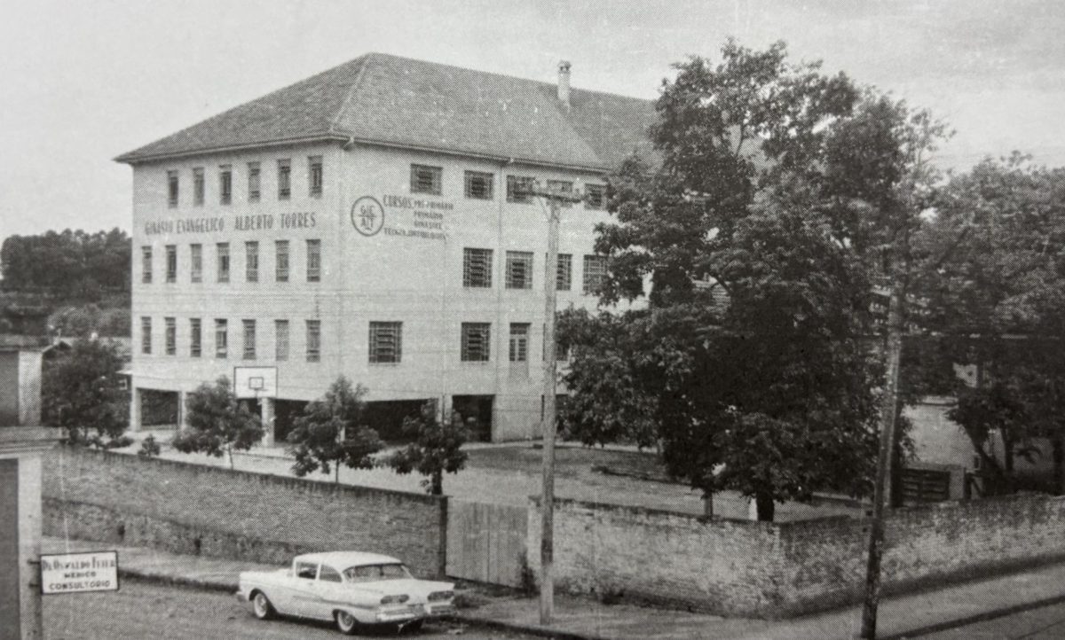 Há 20 anos: o antigo Collegio Lageadense