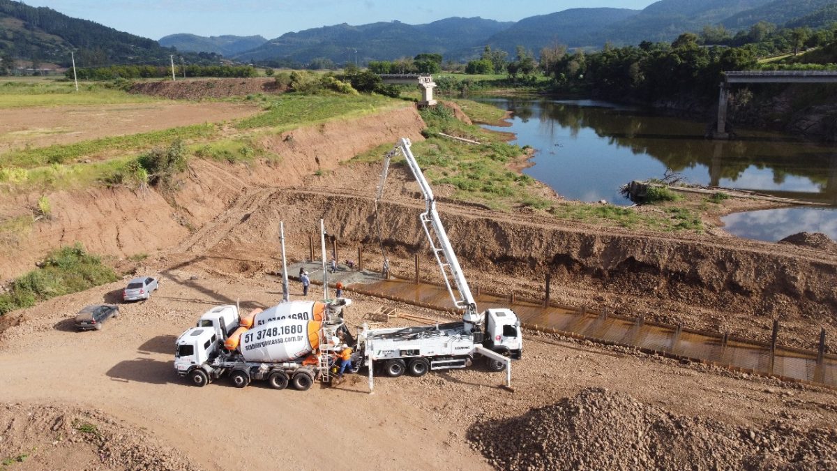 Iniciada a concretagem das fundações da ponte baixa