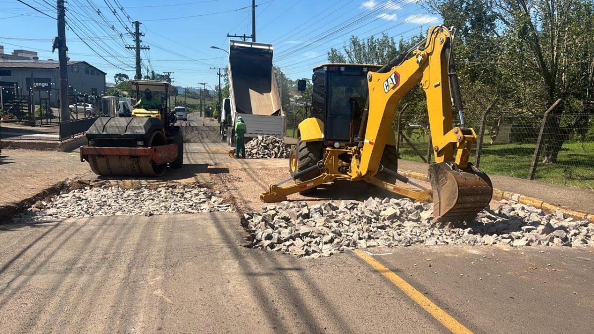 Obras em trajeto até a Ponte de Ferro continuam durante toda semana