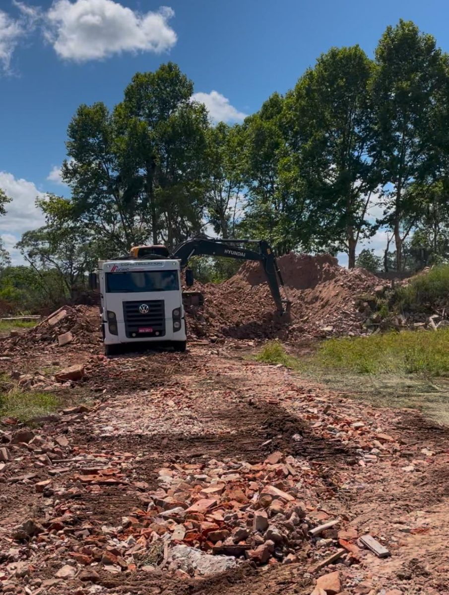 Município prepara terreno para receber 72 casas