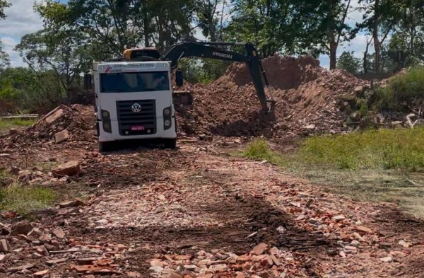 Município prepara terreno para receber 72 casas