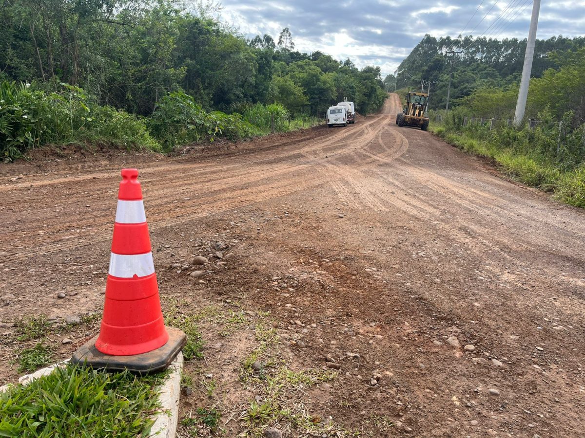 Taquari inicia pavimentação de trecho da Estrada Pella Bethânia