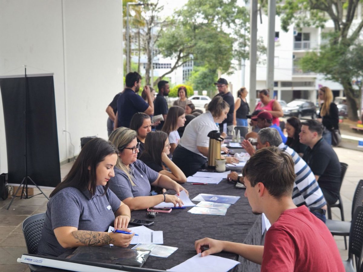 Feirão de Empregos registra 120 atendimentos