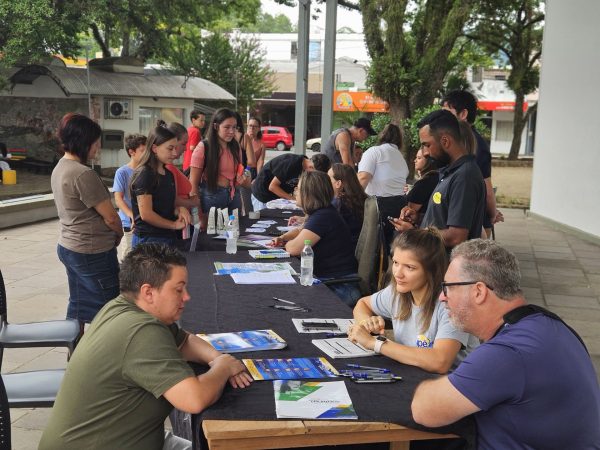 Feirão aproxima empresas e interessados em oportunidades de trabalho