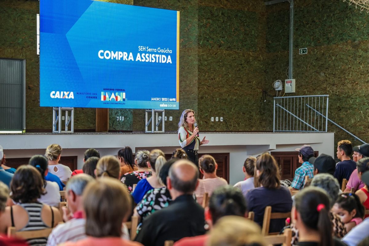 Reuniões renovam esperança por moradias