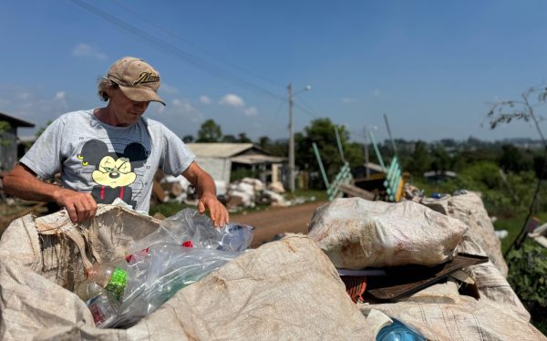 Recicladores relatam melhores condições de moradia, mas cobram demandas locais