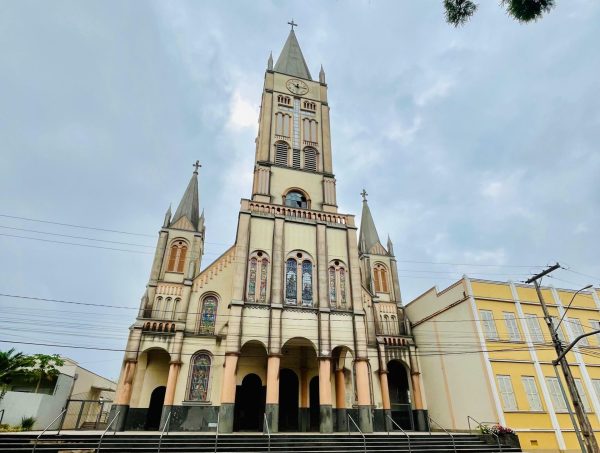 Documentário eterniza história da reconstrução da Matriz Santo Inácio