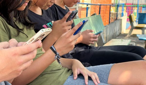 Risco das telas: do atraso no desenvolvimento ao isolamento social