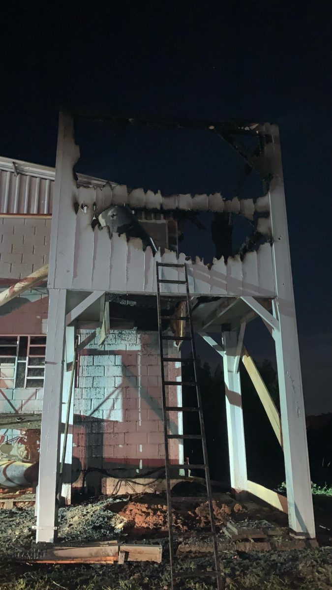 Silo de fábrica pega fogo no bairro Languiru em Teutônia