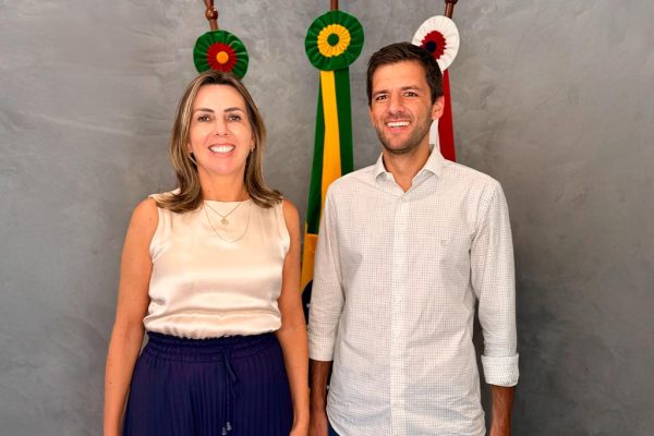 Gláucia Schumacher e Guilherme Cé são os palestrantes da reunião-almoço da Acil