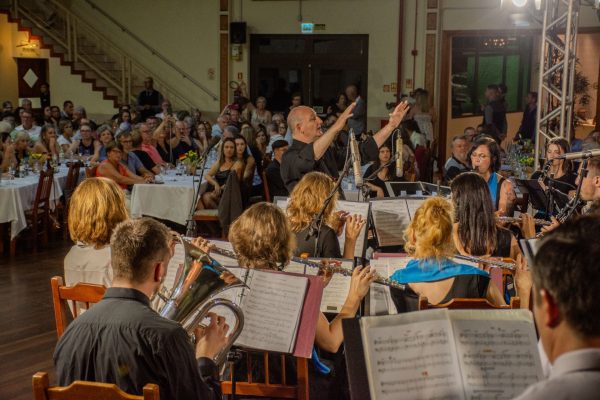 Integração cultural marca evento de 42 anos da Orquestra de Teutônia