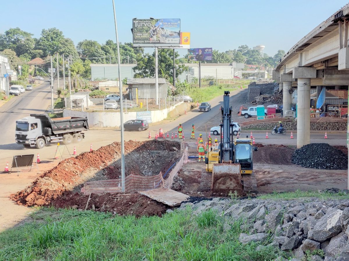 Obra no viaduto da Bento Rosa busca solucionar alagamentos