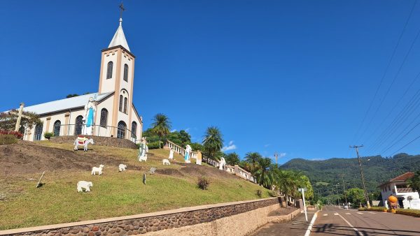 Festa de Nossa Senhora de Lourdes ocorre neste domingo