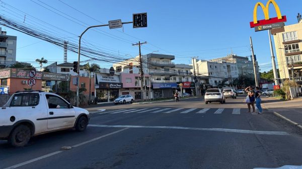 Semáforos em pane geram confusão na Avenida Pasqualini