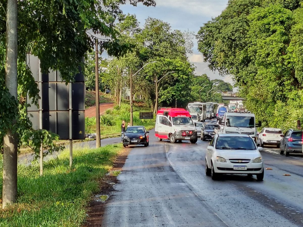 Motociclista fica ferida em colisão na ERS-130, em Lajeado