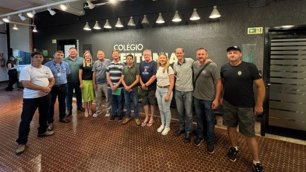 Colégio Teutônia sedia Seminário Regional de Meliponicultura