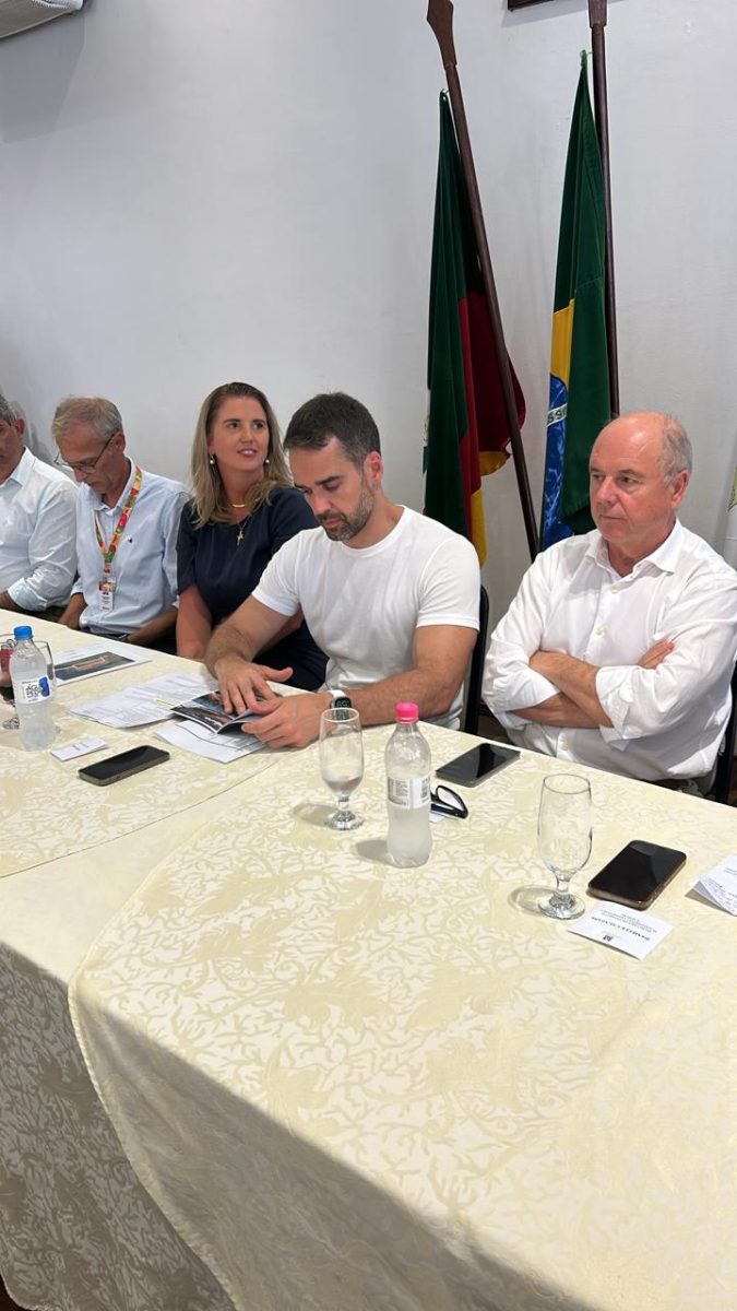 Leite promete novo edital para desassoreamento de rios