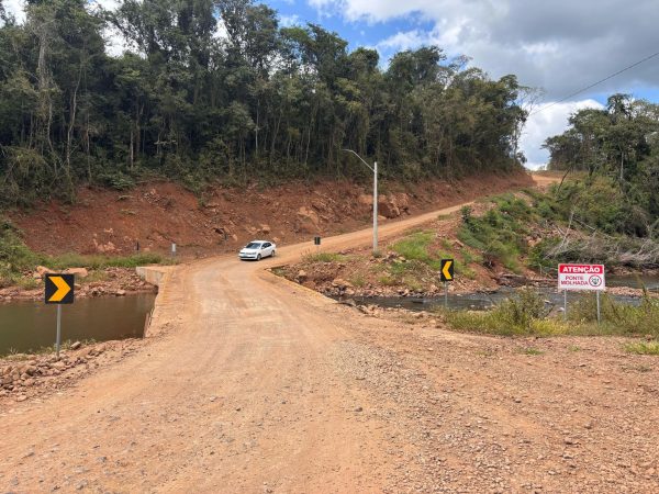 Rodovia precária preocupa motoristas e governo busca solução