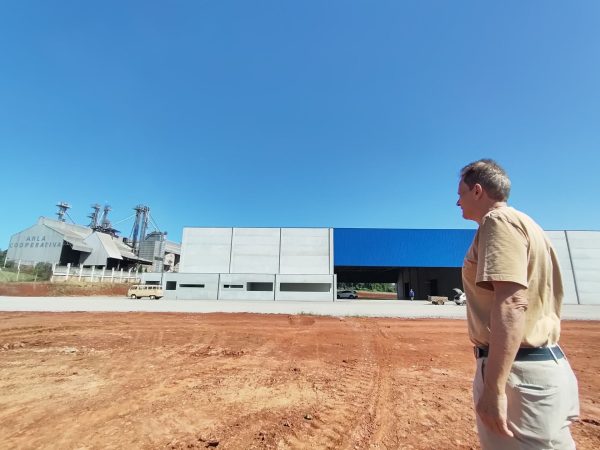 Arla apresenta obra de centro de distribuição em assembleia