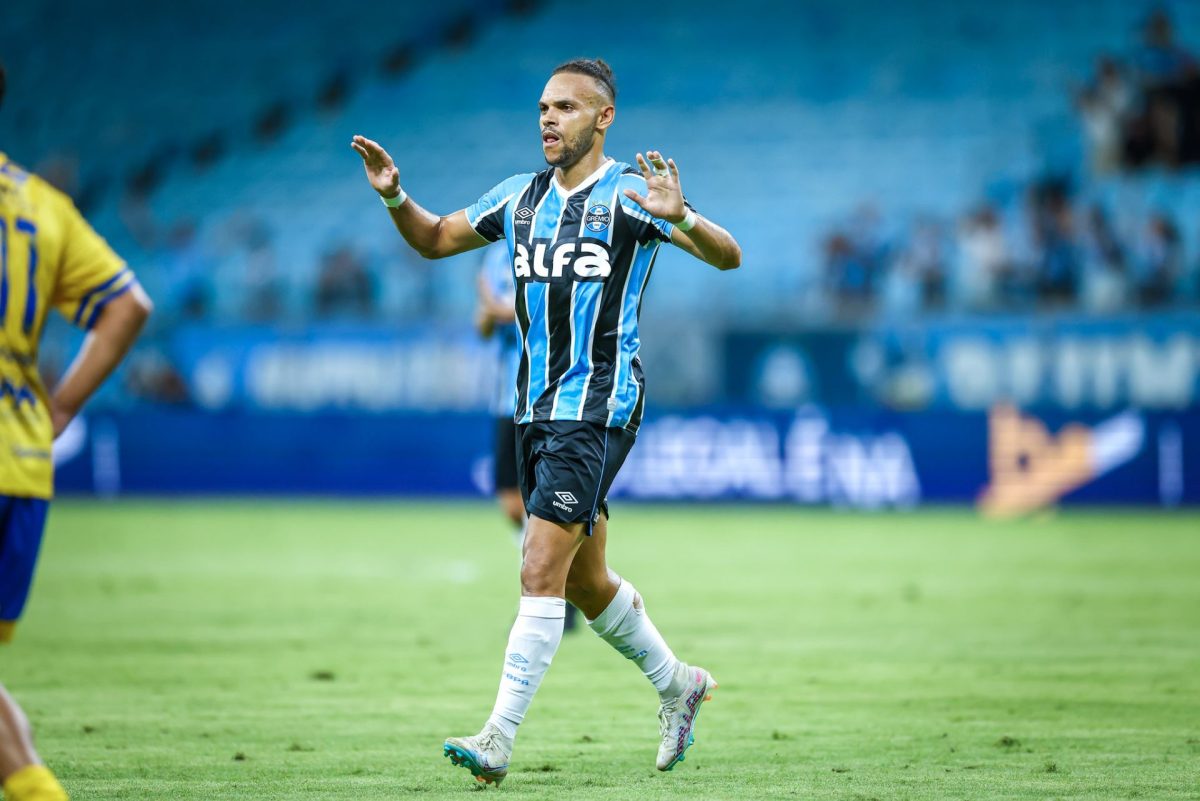 Grêmio encaminha renovação de Braithwaite