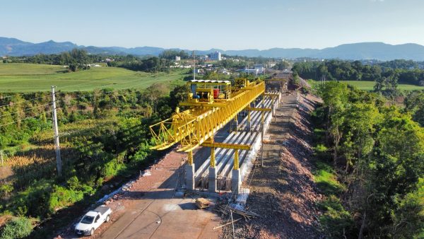 EGR inicia nesta quarta-feira içamento das vigas da ponte da ERS-130