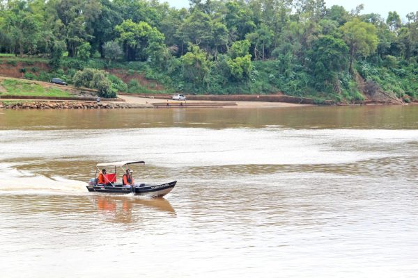 Após cheias, Dnit faz batimetria no Rio Taquari
