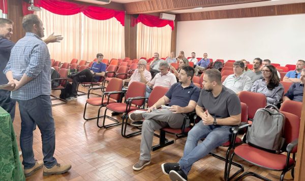 Técnicos do BNDES e do Estado avaliam revisões propostas pelos municípios