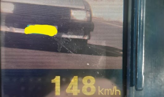 Polícia flagra Chevette a 148 km/h na RSC-453, em Venâncio Aires