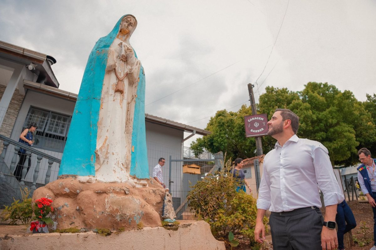 Santa que resistiu à cheia de maio será instalada em memorial no Passo de Estrela