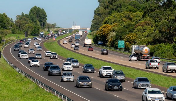 CCR prevê 111 mil veículos na BR-386 entre sexta e segunda-feira
