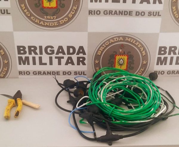 Brigada Militar prende homem por furto de fios de cobre em Estrela