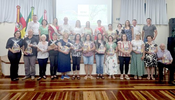 Livro resgata história de  benzeduras em Doutor Ricardo