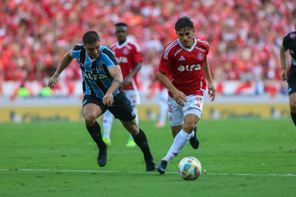Clássico volta a ter um técnico interino