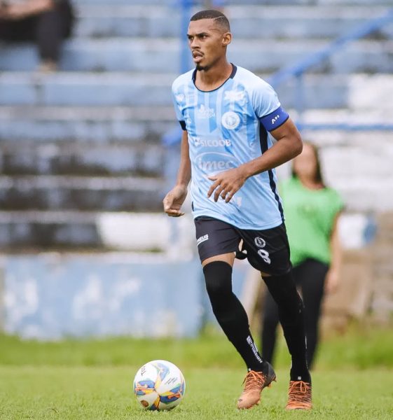 No dia do aniversário, Lajeadense anuncia retorno de Julio César