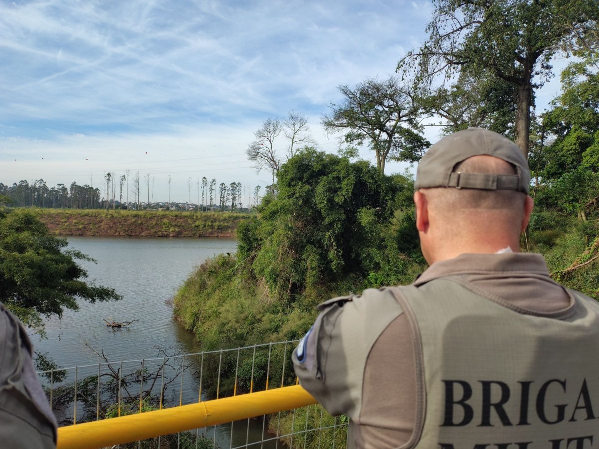 Populares encontram corpo próximo à ponte do Saraquá