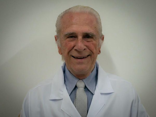 Morre médico Ilco Antônio de Ávila, referência no HBB há cinco décadas