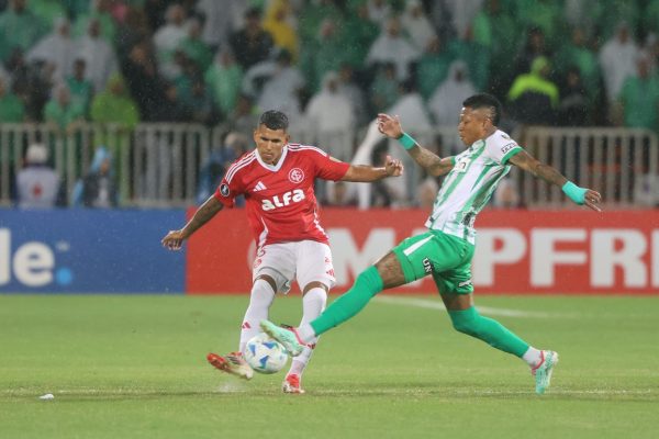 Inter perde na Colômbia e cai para terceira colocação