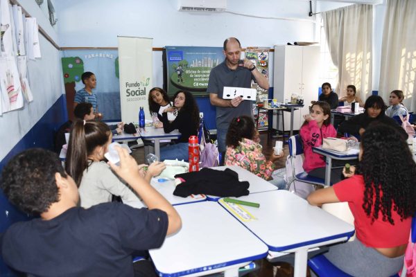 Certel leva arte e educação ambiental a alunos