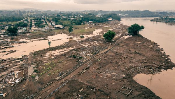 Vale capacita sistemas de alerta e aposta na informação