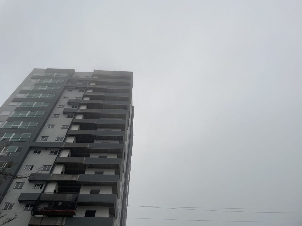 Frio no amanhecer e sol à tarde marcam início da semana no Vale