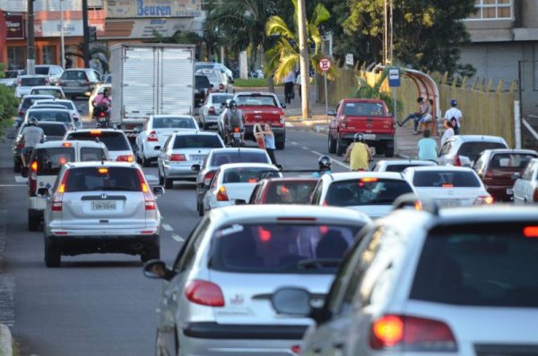 Mais de 8,4 mil veículos estão com IPVA atrasado na região