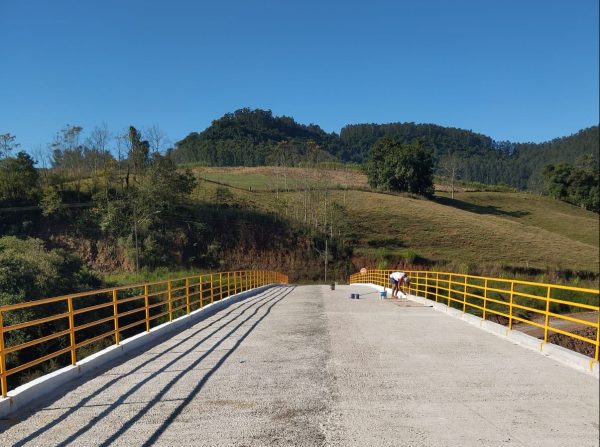 Forquetinha libera trânsito na nova Ponte do Bauereck 