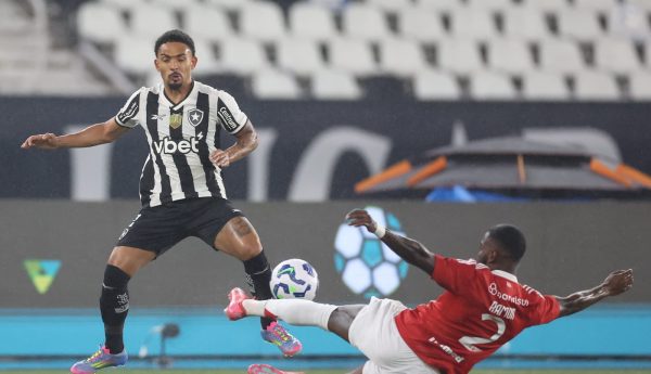 Inter poupa titulares e leva goleada do Botafogo no Brasileirão