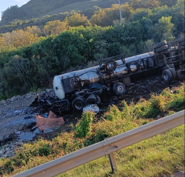 Cinco pessoas ficam feridas em acidente na BR-386