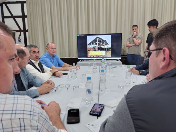Prefeitos do G8 definem retomada das obras de central de triagem