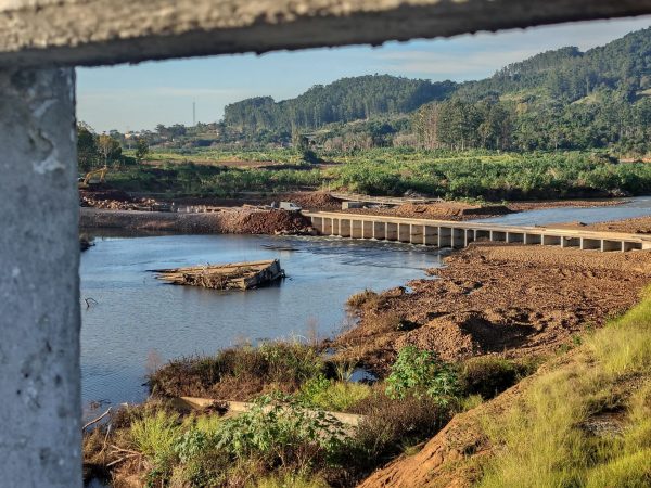 Ponte construída por associação será inaugurada dia 14 de junho