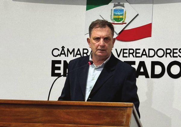 “O esperneio é das comunidades que nunca pagaram”